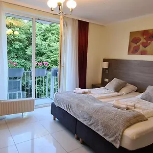Otel Cara, Köln